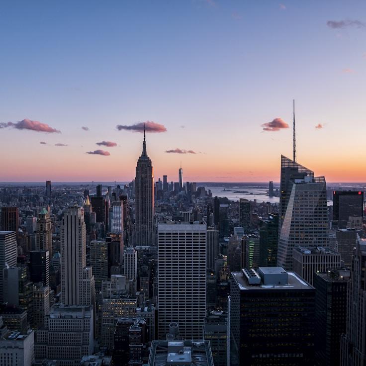 Parents evaluating schools in Italy